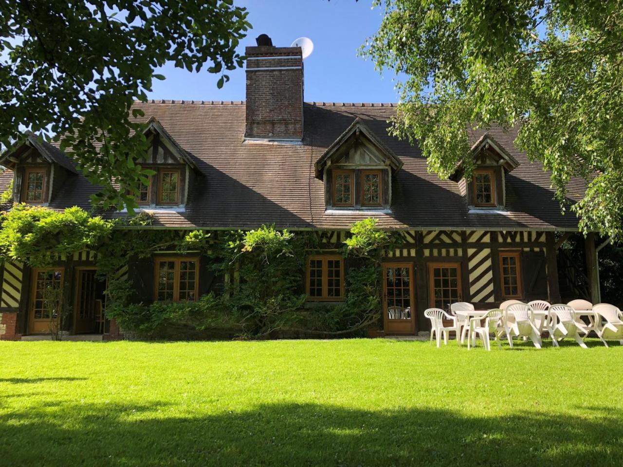 Maison Normande Обервил Екстериор снимка