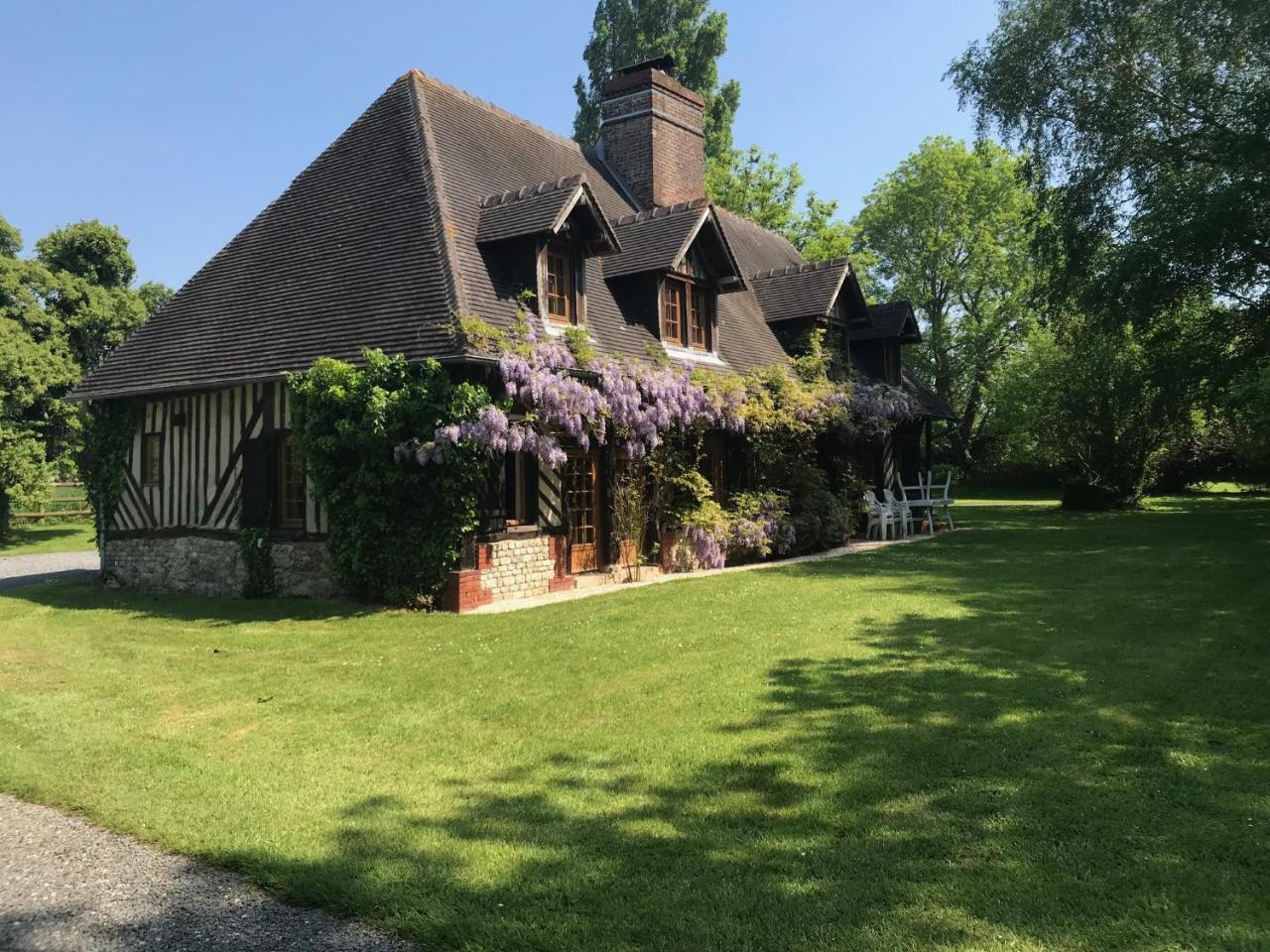 Maison Normande Обервил Екстериор снимка